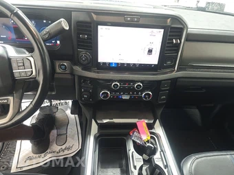 2025 Ford Super Duty F-250 Platinum Crew Cab Medium Bed - miniatura 11