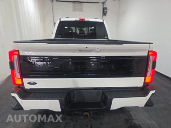 2025 Ford Super Duty F-250 Platinum Crew Cab Medium Bed - miniatura 5