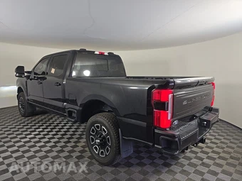 2025 Ford Super Duty F-250 Platinum Crew Cab Medium Bed - miniatura 6