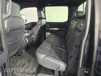 2025 Ford Super Duty F-250 Platinum Crew Cab Medium Bed - miniatura 13