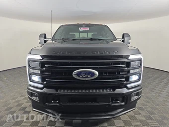 2025 Ford Super Duty F-250 Platinum Crew Cab Medium Bed - miniatura 2