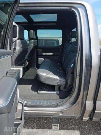 2025 Ford Super Duty F-250 Platinum Crew Cab Medium Bed - miniatura 13