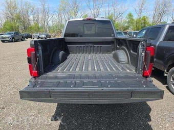 2025 Ford Super Duty F-250 Platinum Crew Cab Medium Bed - miniatura 14