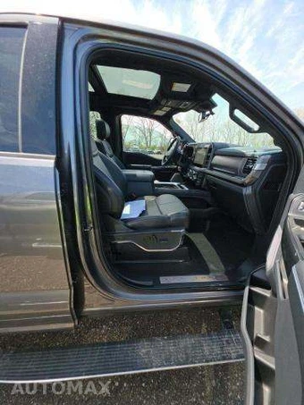 2025 Ford Super Duty F-250 Platinum Crew Cab Medium Bed - miniatura 18