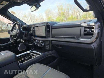 2025 Ford Super Duty F-250 Platinum Crew Cab Medium Bed - miniatura 19