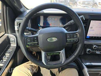 2025 Ford Super Duty F-250 Platinum Crew Cab Medium Bed - miniatura 26