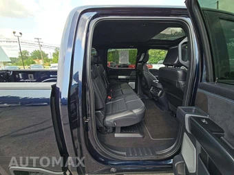 2025 Ford Super Duty F-250 Platinum Crew Cab Medium Bed - miniatura 13