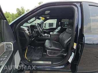 2025 Ford Super Duty F-250 Platinum Crew Cab Medium Bed - miniatura 3