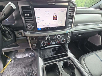 2025 Ford Super Duty F-250 Platinum Crew Cab Medium Bed - miniatura 7