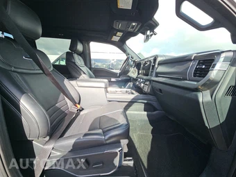 2025 Ford Super Duty F-250 Platinum Crew Cab Medium Bed - miniatura 8