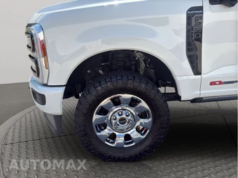 2025 Ford Super Duty F-250 Platinum Crew Cab Medium Bed - miniatura 15