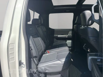 2025 Ford Super Duty F-250 Platinum Crew Cab Medium Bed - miniatura 19