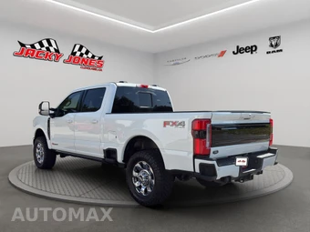 2025 Ford Super Duty F-250 Platinum Crew Cab Medium Bed - miniatura 7