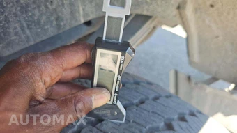 2025 Ford Super Duty F-250 Platinum Crew Cab Medium Bed - miniatura 22