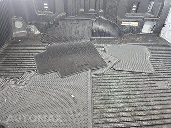 2025 Ford Super Duty F-250 Platinum Crew Cab Medium Bed - miniatura 16