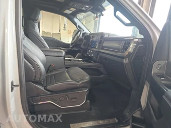 2025 Ford Super Duty F-250 Platinum Crew Cab Medium Bed - miniatura 8