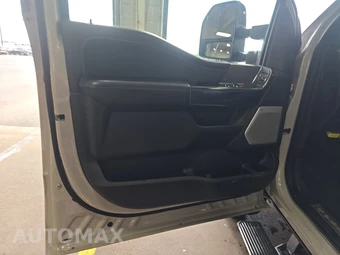 2025 Ford Super Duty F-250 Platinum Crew Cab Medium Bed - miniatura 9
