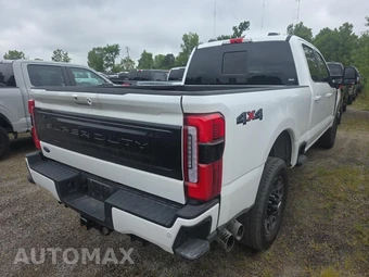 2025 Ford Super Duty F-250 Platinum Crew Cab Medium Bed - miniatura 4