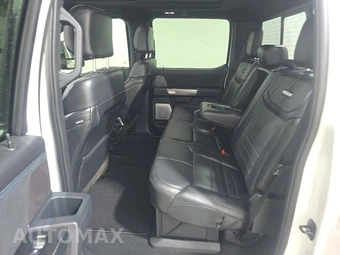 2025 Ford Super Duty F-250 Platinum Crew Cab Medium Bed - miniatura 13