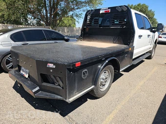 2025 Ford Super Duty F-250 XL Crew Cab Long Bed - miniatura 4