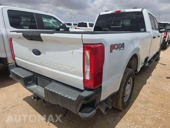 2025 Ford Super Duty F-250 XL Crew Cab Long Bed - miniatura 3