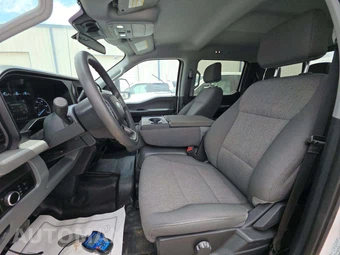 2025 Ford Super Duty F-250 XL Crew Cab Long Bed - miniatura 6