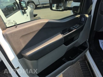 2025 Ford Super Duty F-250 XL Crew Cab Long Bed - miniatura 9