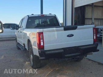 2025 Ford Super Duty F-250 XL Crew Cab Long Bed - miniatura 2