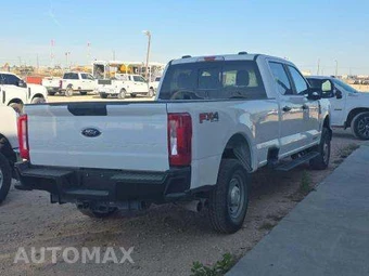 2025 Ford Super Duty F-250 XL Crew Cab Long Bed - miniatura 3