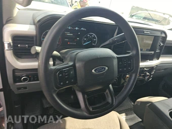 2025 Ford Super Duty F-250 XL Crew Cab Long Bed - miniatura 10
