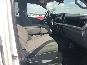 2025 Ford Super Duty F-250 XL Crew Cab Long Bed - miniatura 8