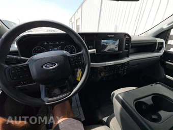 2025 Ford Super Duty F-250 XL Crew Cab Long Bed - miniatura 10