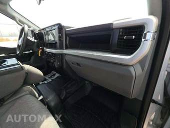 2025 Ford Super Duty F-250 XL Crew Cab Long Bed - miniatura 19