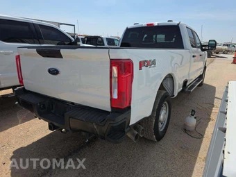 2025 Ford Super Duty F-250 XL Crew Cab Long Bed - miniatura 3