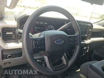 2025 Ford Super Duty F-250 XL Crew Cab Long Bed - miniatura 10
