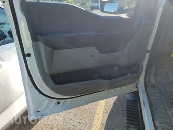 2025 Ford Super Duty F-250 XL Crew Cab Long Bed - miniatura 15