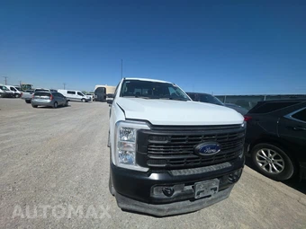 2025 Ford Super Duty F-250 XL Crew Cab Long Bed - miniatura 2