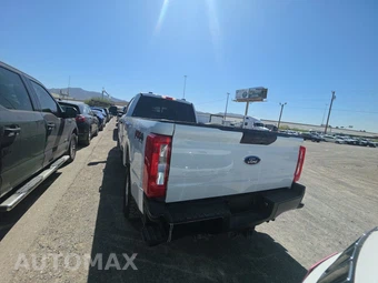 2025 Ford Super Duty F-250 XL Crew Cab Long Bed - miniatura 5
