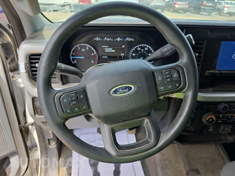 2025 Ford Super Duty F-250 XL Crew Cab Long Bed - miniatura 10