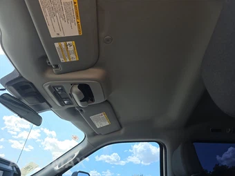 2025 Ford Super Duty F-250 XL Crew Cab Long Bed - miniatura 18