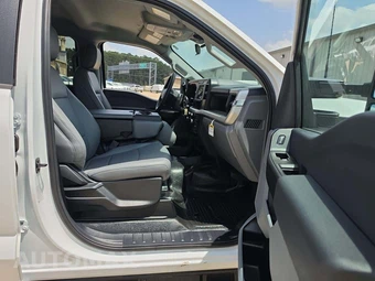 2025 Ford Super Duty F-250 XL Crew Cab Long Bed - miniatura 18