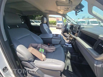 2025 Ford Super Duty F-250 XL Crew Cab Long Bed - miniatura 17