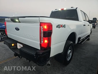 2025 Ford Super Duty F-250 XL Crew Cab Medium Bed - miniatura 4