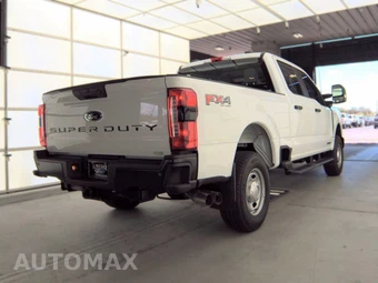 2025 Ford Super Duty F-250 XL Crew Cab Medium Bed - miniatura 4