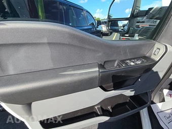 2025 Ford Super Duty F-250 XL Crew Cab Medium Bed - miniatura 9