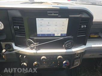 2025 Ford Super Duty F-250 XL Crew Cab Medium Bed - miniatura 11