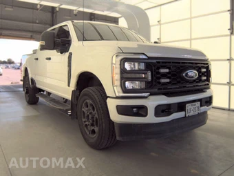 2025 Ford Super Duty F-250 XL Crew Cab Medium Bed - miniatura 3