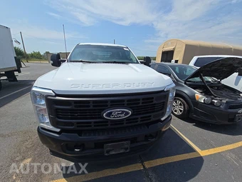 2025 Ford Super Duty F-250 XL Crew Cab Medium Bed - miniatura 2