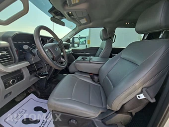 2025 Ford Super Duty F-250 XL Crew Cab Medium Bed - miniatura 7
