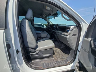 2025 Ford Super Duty F-250 XL Crew Cab Medium Bed - miniatura 8